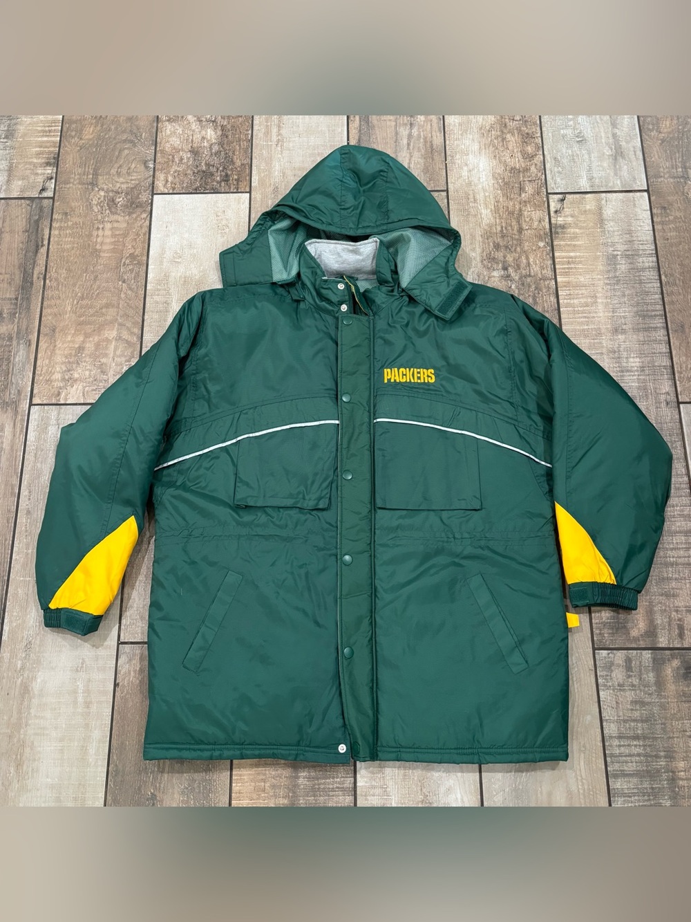 NFL Green Bay Packers green heavyweight puffer jacket  men’s size XL